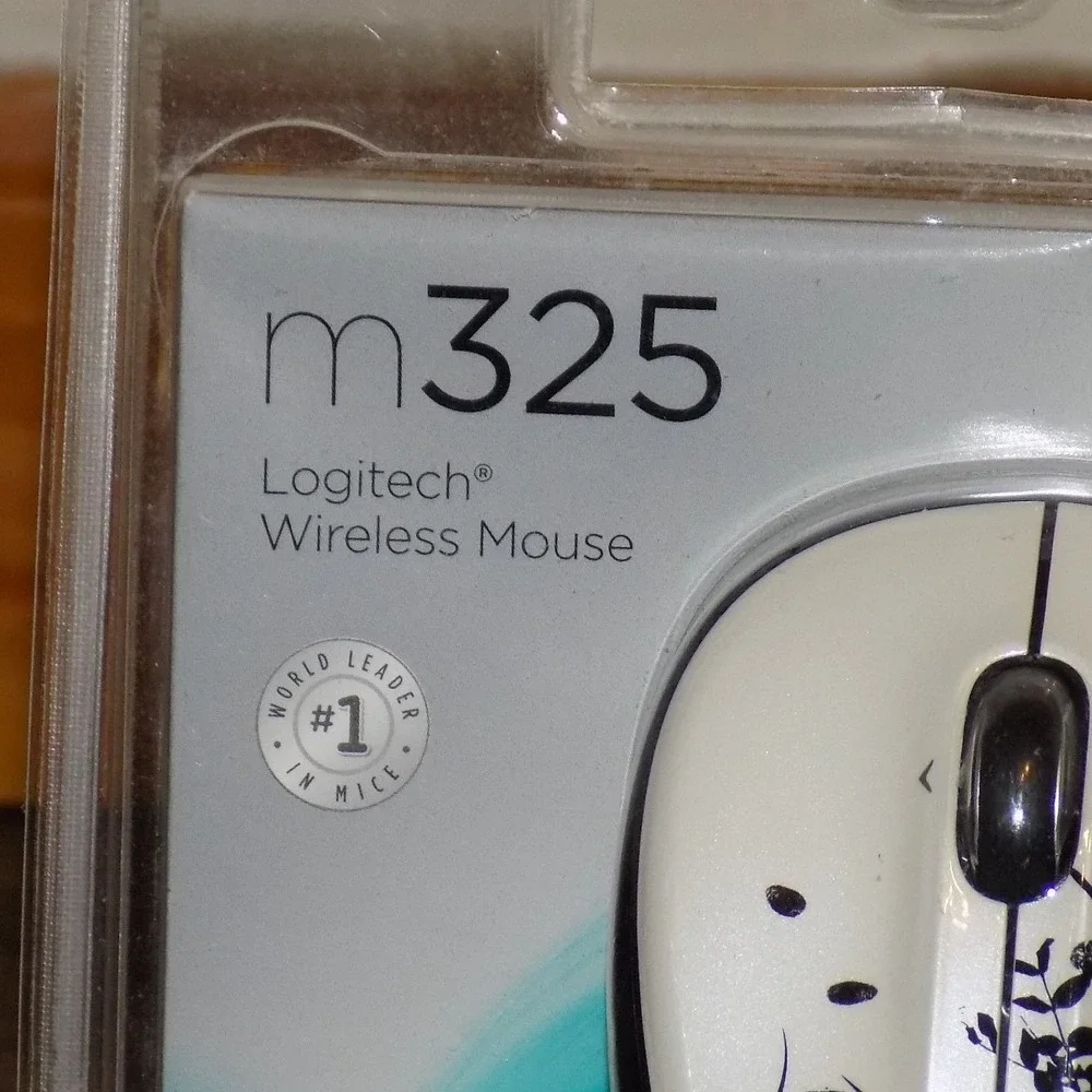 Logitech m325 Wireless Mouse White NEW Floral Pattern